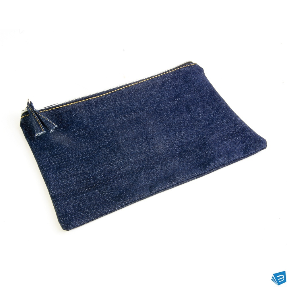 Beauty case cotone DENIM 220 g/m2 (85% cotone - 15% poliestere) con chiusura zip